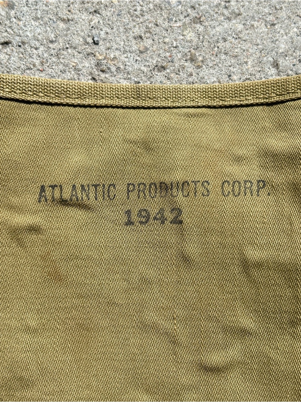 Vintage 1942 Canvas US Military Olive Green Shoulder Bag - Picture 3 of 7